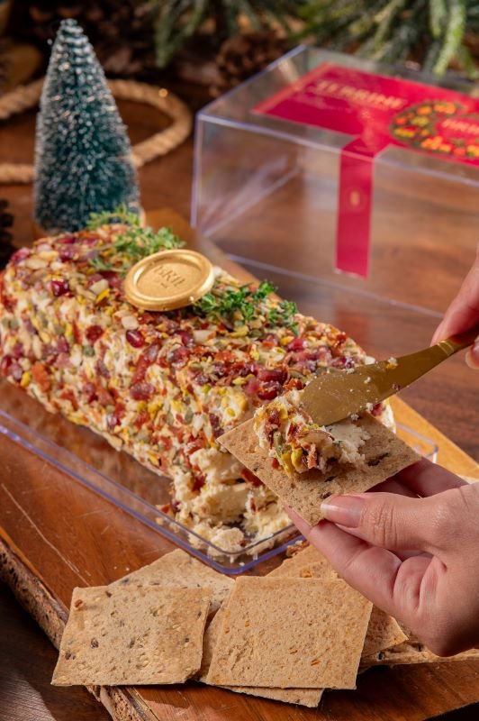 TERRINE DE PARMESÃO COM CRISPY DE PARMA - SERVE ATÉ 10 PESSOAS - Imagem 2