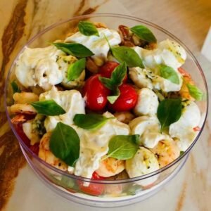 CAPRESE COM CAMARÃO - Serve 4 ou 10 pessoas